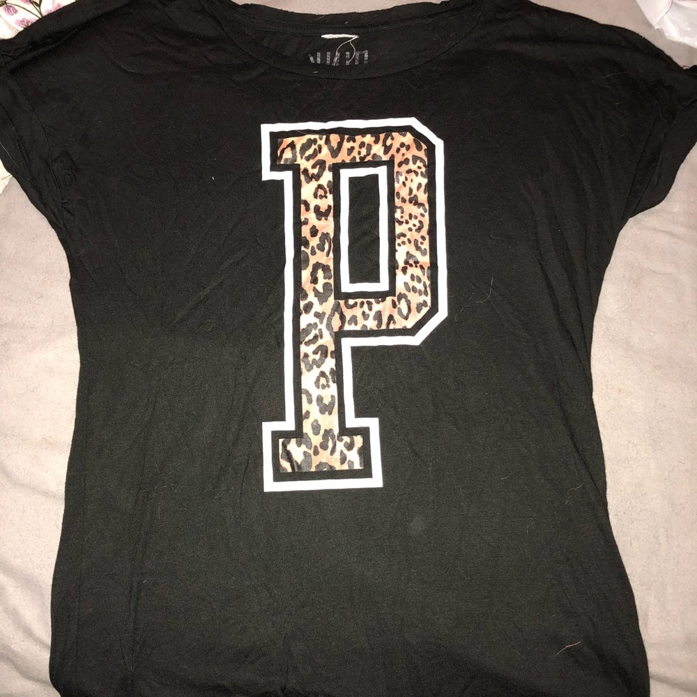 VS Pink t shirt